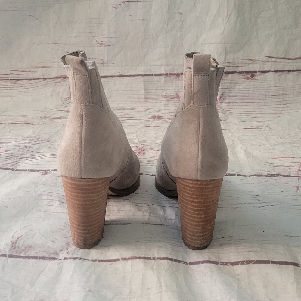 Marc Fisher Alva Suede Bootie Size 6 - Picture 4 of 8